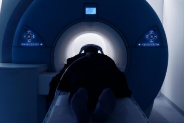 Jak wygląda napletek? Budowa, funkcje i pielęgnacja